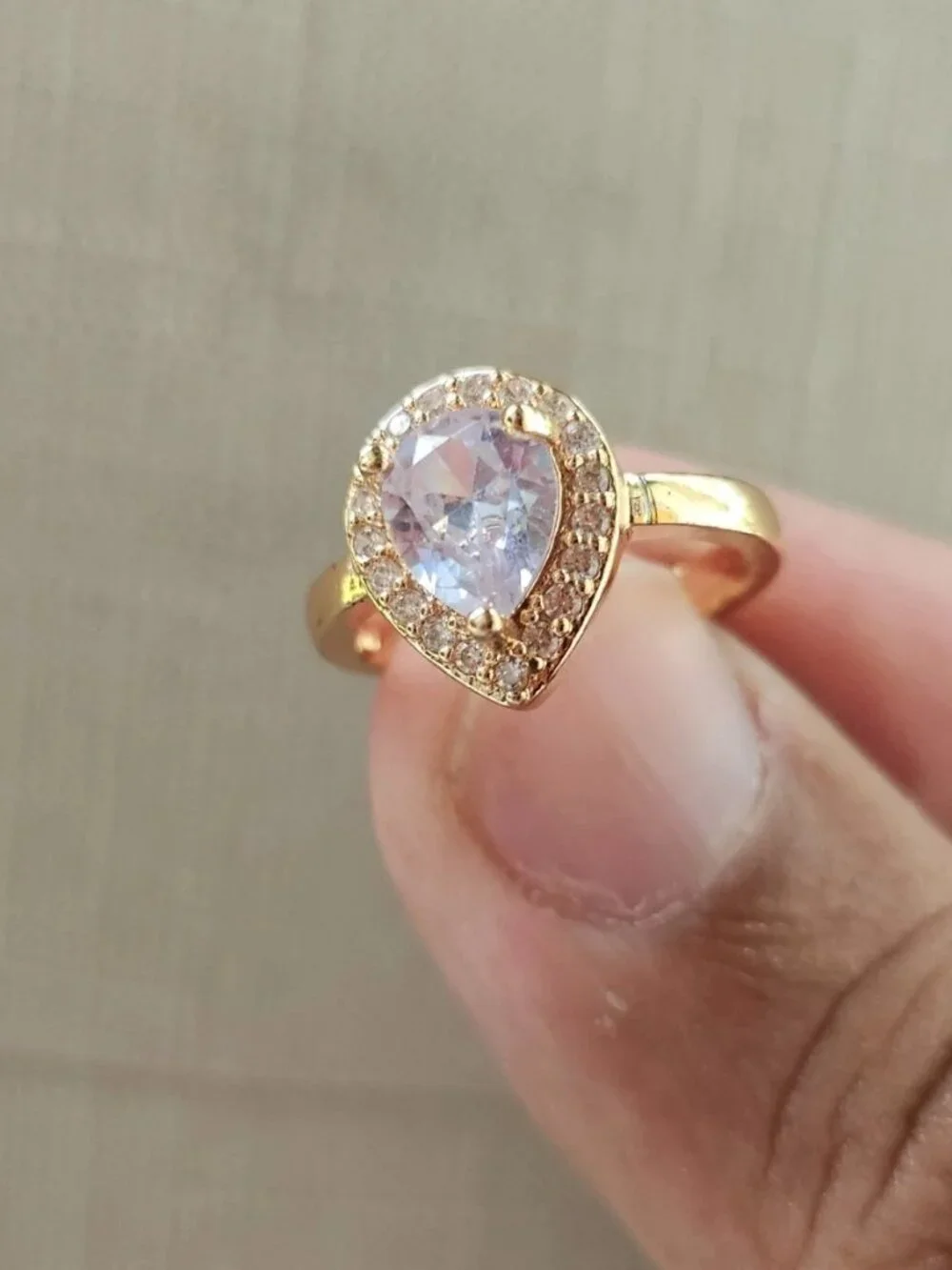 Women Fashion Ring Gold Tone High Quality Fashion Jewelry Rings Size adj 7.5-8.5 - Picture 3 of 13